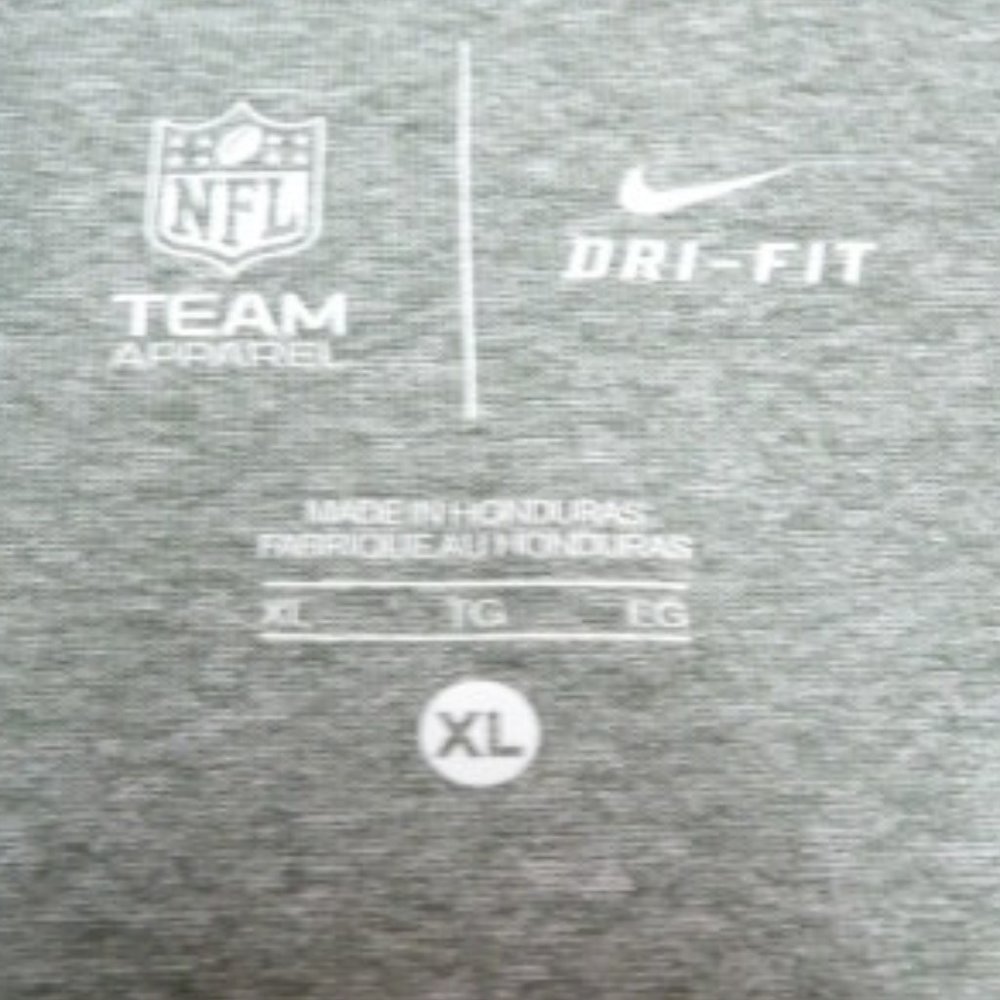 Nike tee - Picture 8 of 8